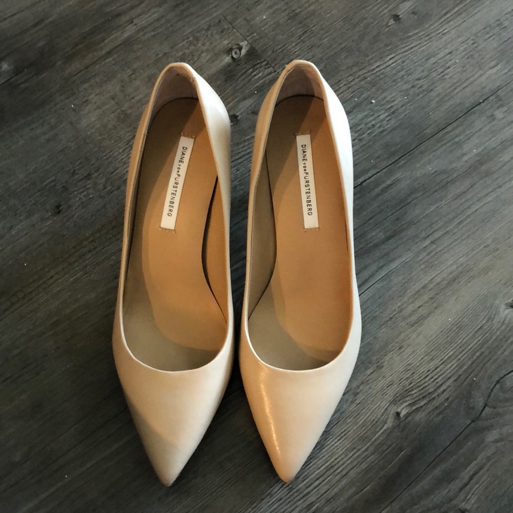 DVF NUDE LEATHER HEELS
